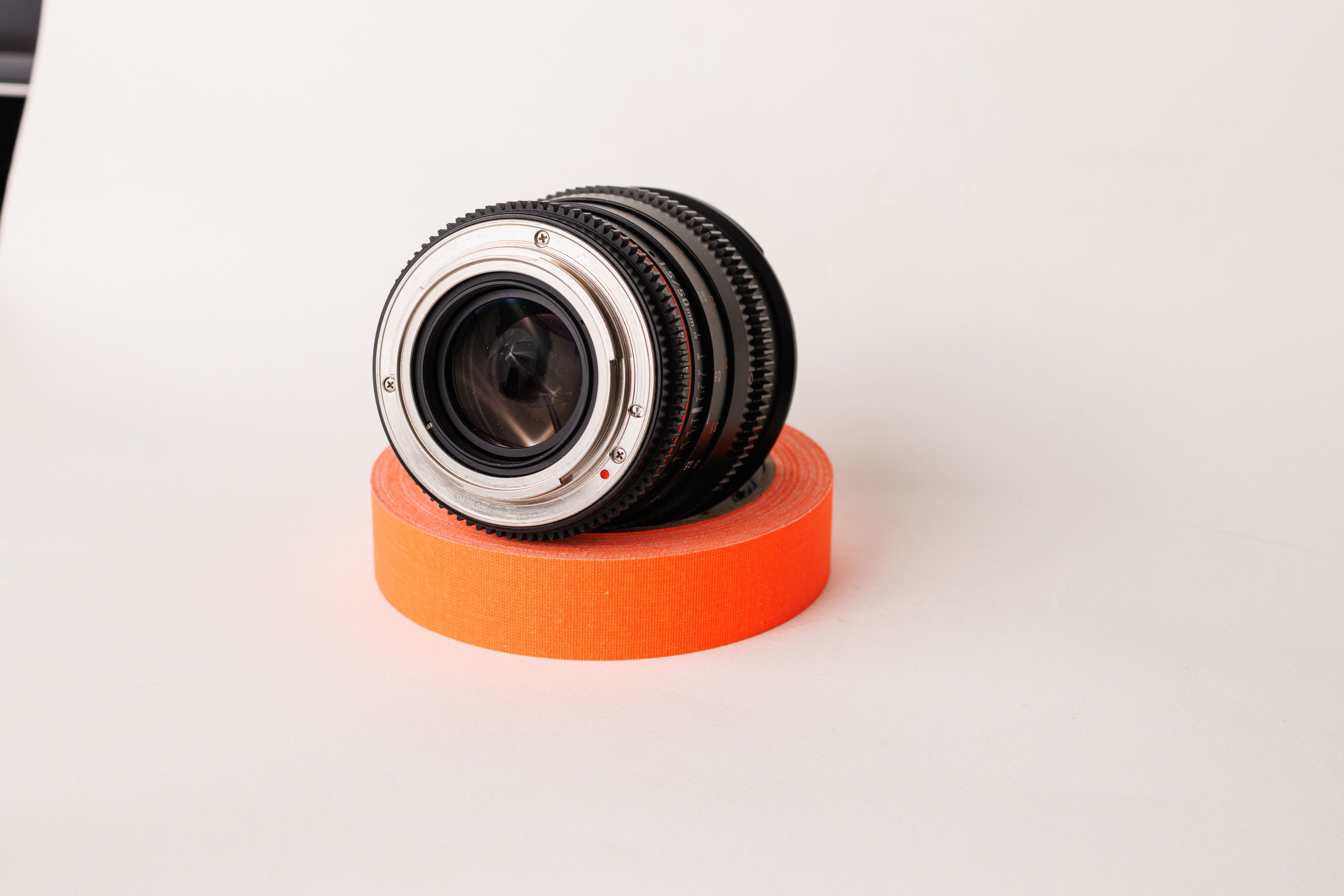 Обективи SAMYANG 14, 24, 35, 85mm Canon RF mount