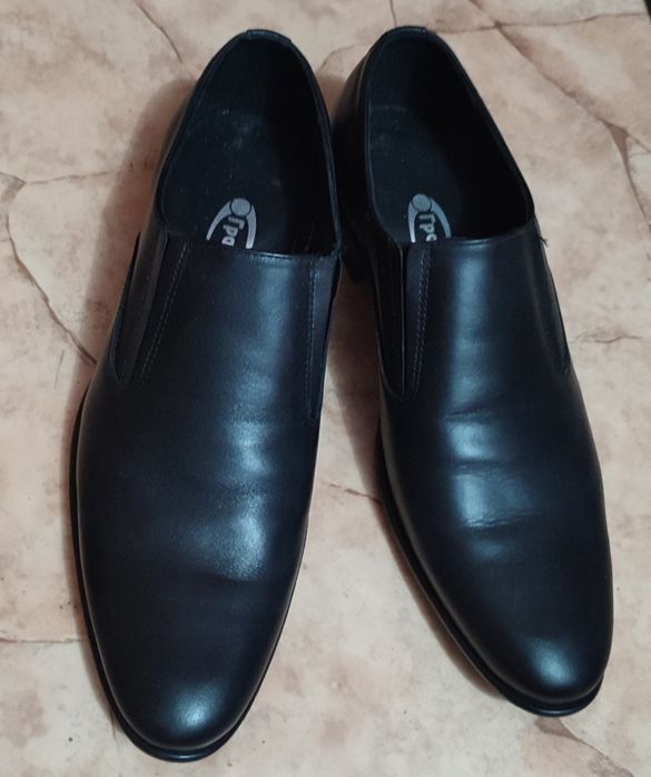 Продам мужские туфли