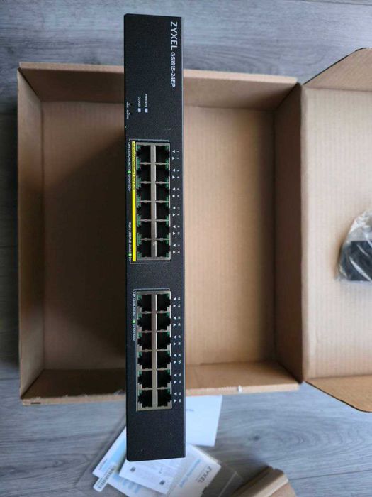 Zyxel 24-port GbE Smart Managed PoE Switch GS1915-24EP