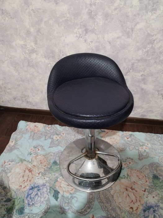 Продаётся стул б/у