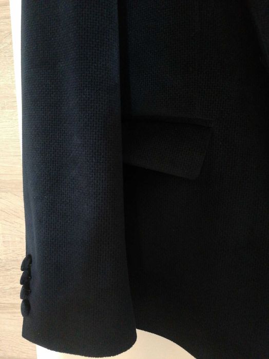 Sacou catifea fina elegant bleumarin cu pantaloni subtiri gri închis