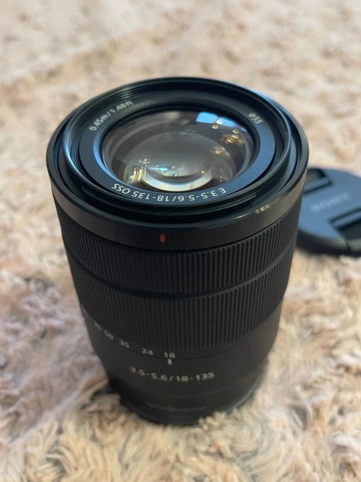Обектив Sony E 18-135 мм