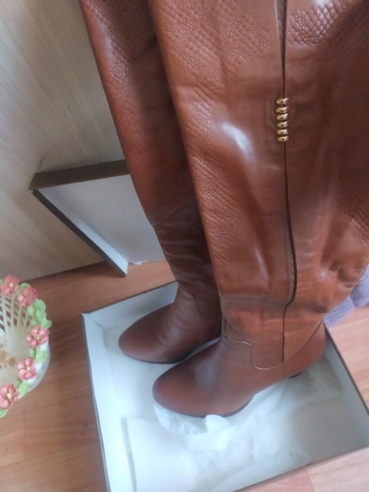 Сапоги женские, новые