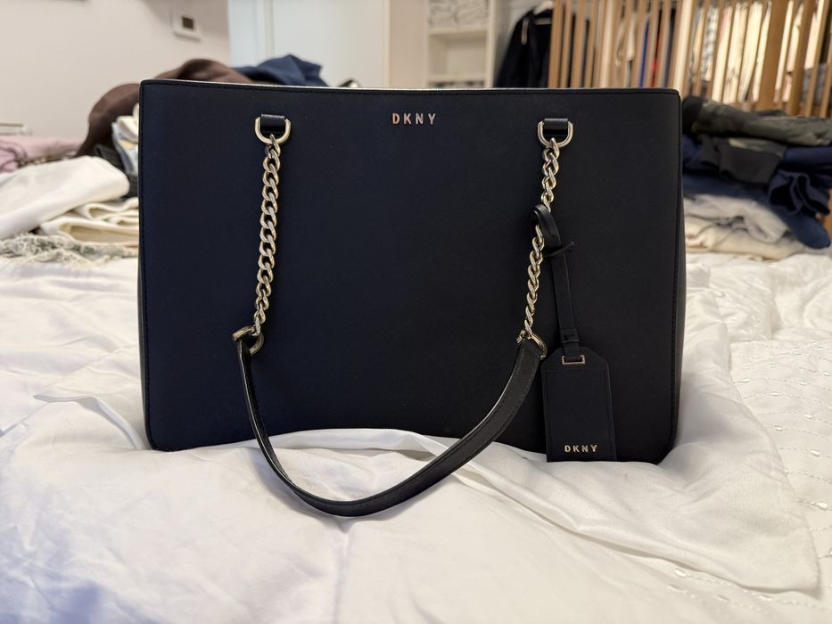 Geanta piele DKNY