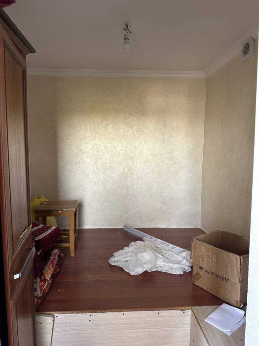 СРОЧНО !! Продается квартира в Яшнабаде 2/4/4 ( 55 кв/м ) Авиасозлар 3