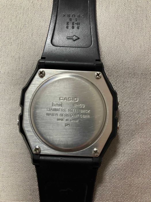 Лот часовници Fossil Casio