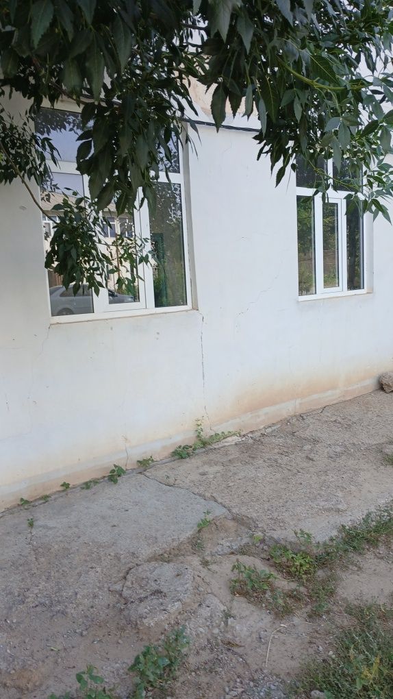 Pachkamardan 2 xonali dom sotiladi