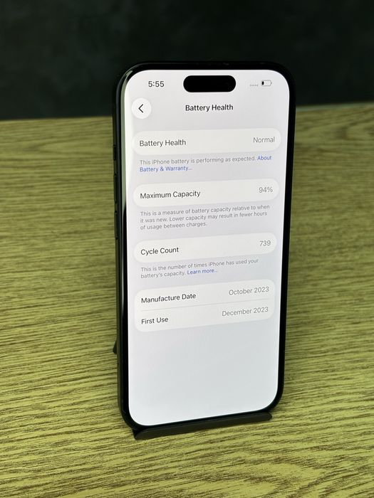 iPhone 15, memorie internă 128 GB, sănătate baterie 94%