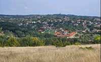 Продавам панорамен парцел в село Арбанаси.