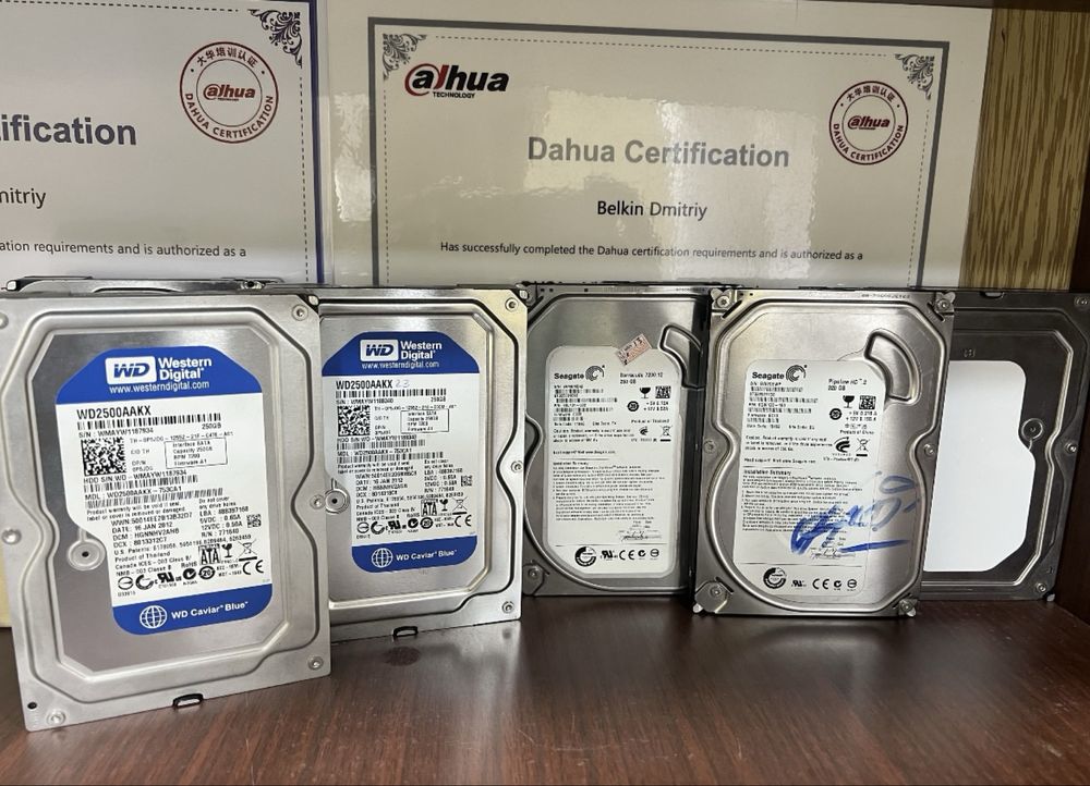 Hdd 1 lotom 320gb x2/250gb x3 (5 дисков за 300)
