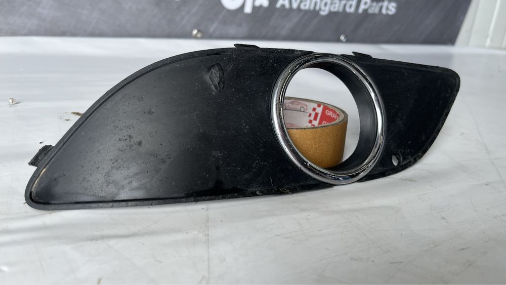 Рамка за халоген Mercedes B170