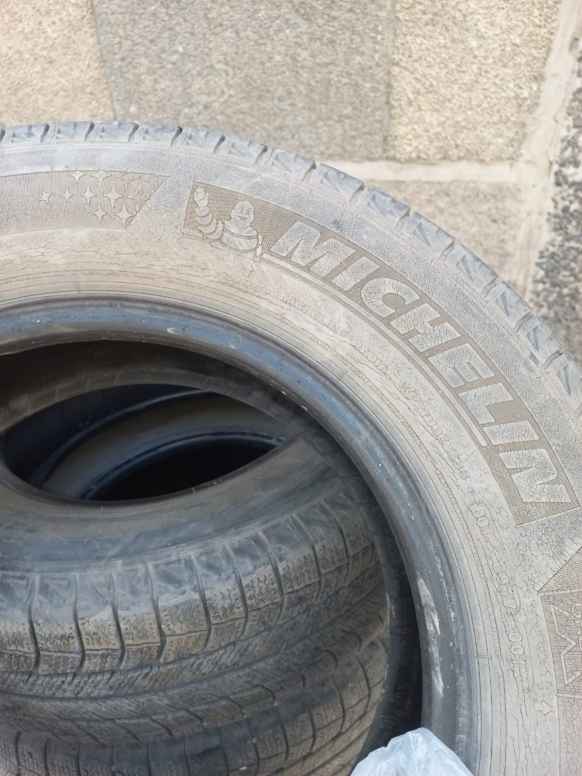 Шины 16' зимние Michelin