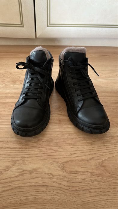 Продам зимнюю обувь!