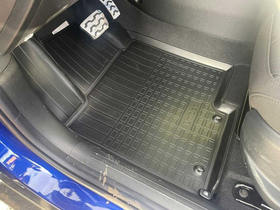 Полики салона на Hyundai Bayon новые коврики Хендай Байон