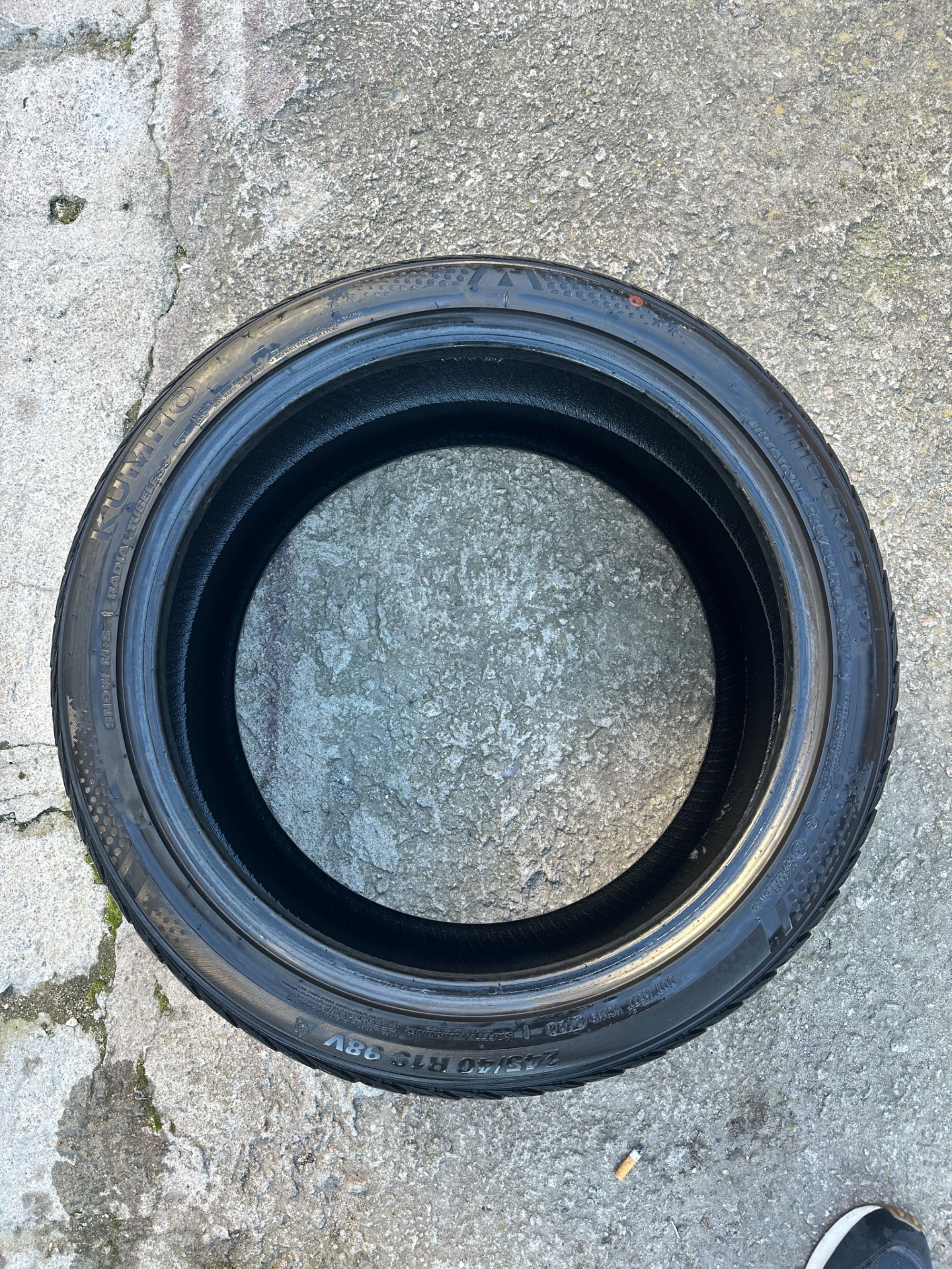 4броя - Kumho WinterCraft WP71 245/40 R19 98V