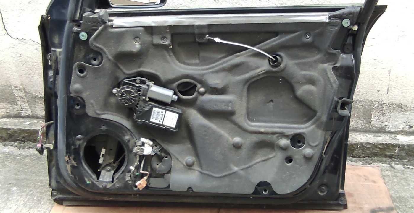 Предна дясна оборудвана врата с огледало за Audi A4 B7