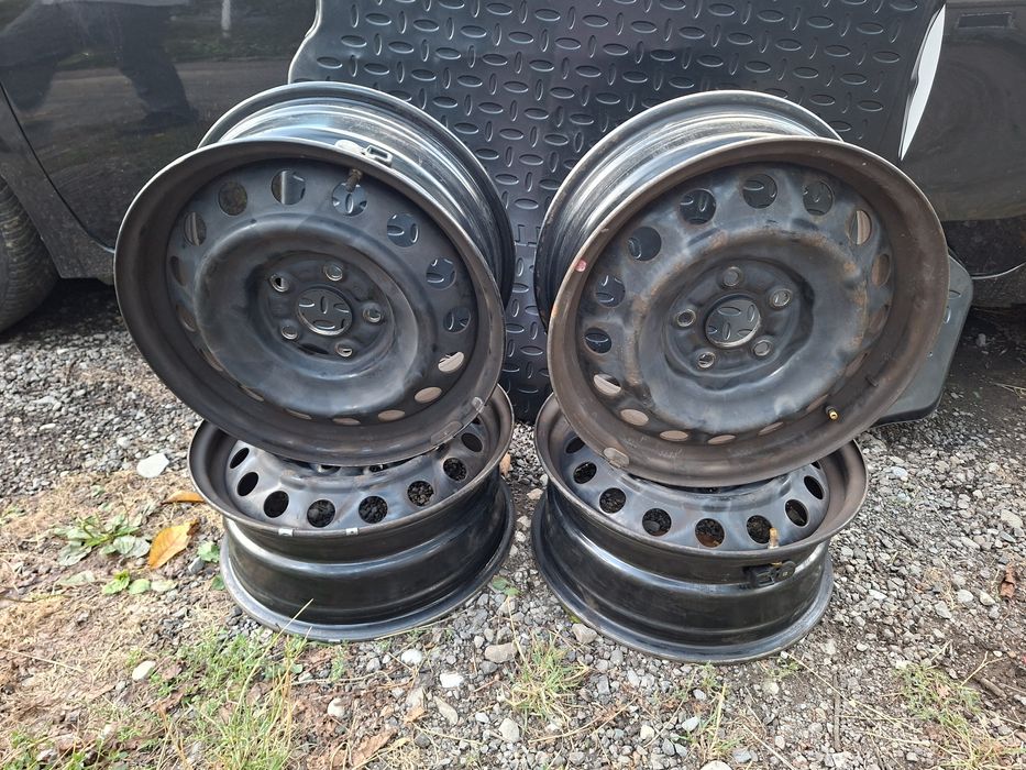 Jante Toyota R16"