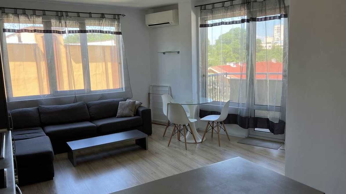 Дава се под наем Тристаен апартамент в Пловдив, Кършияка - 90 кв.м за 425 € - Снимка #1