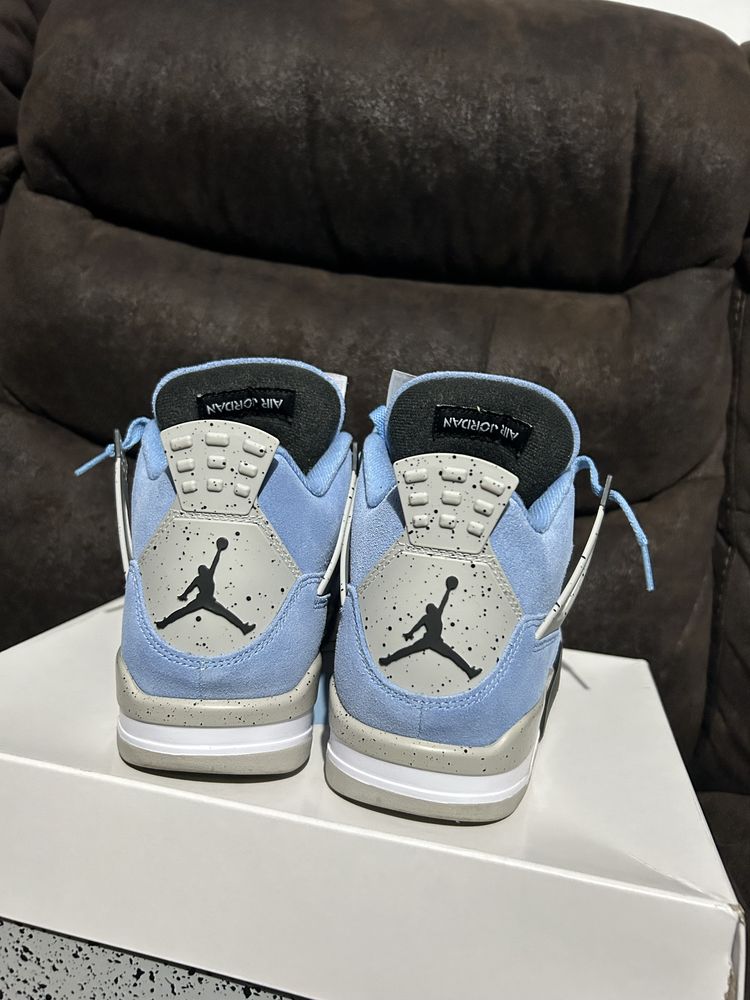 Jordan 4 University blue