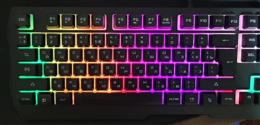 Продаю клавиатуру Bloody Q135, без мышки! Цена договорная