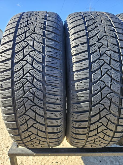 Vând anvelope iarna 215/65/16 215/65r16 DUNLOP