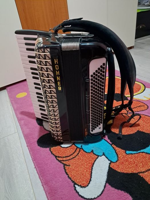 Vând acordeon hohner atlantic 4 de luxe