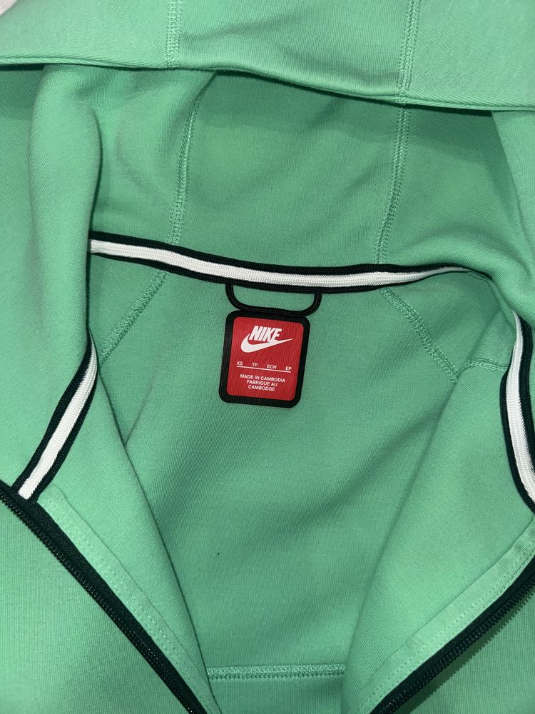 Nike tech fleece