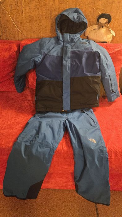 Лыжный костюм на 7-8 лет The North Face