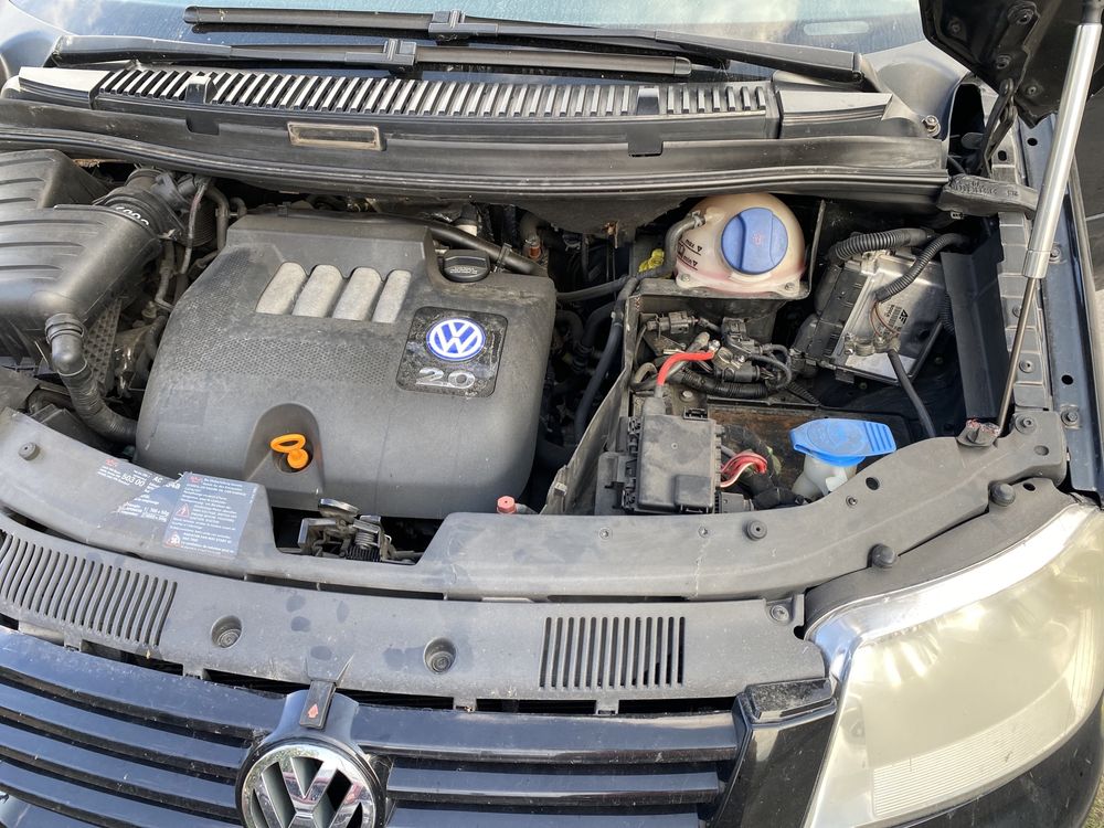 VW Sharan Двигател Скоростна кутия Фар Стъкло Полуоска Главина Врата