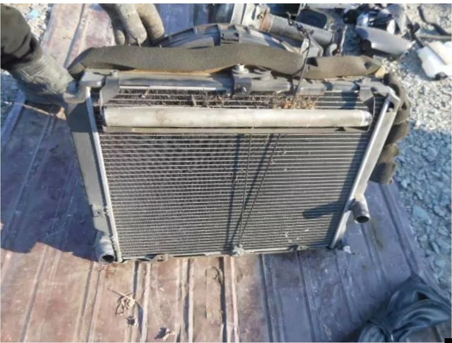 радиатор таета хайс 106 кузов