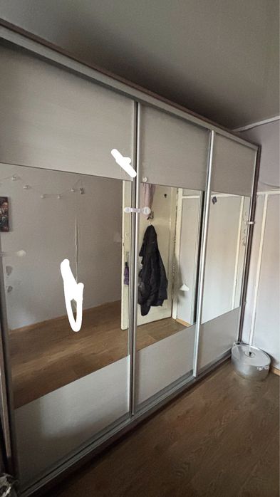 Продам шкаф в отличном состоянии ( все работает )