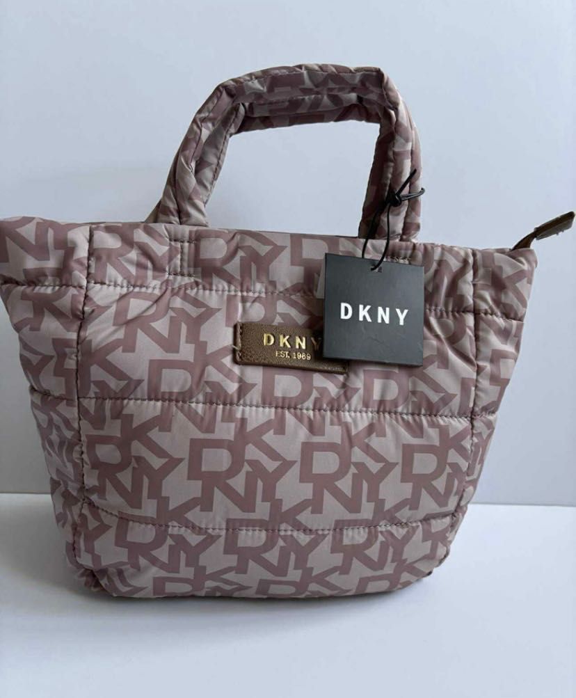DKNY Tote Bags/ Несесери