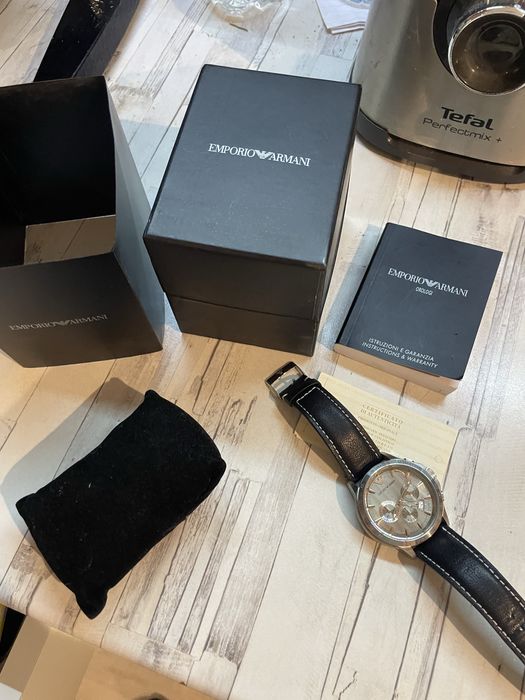 Часовник Emporio Armani