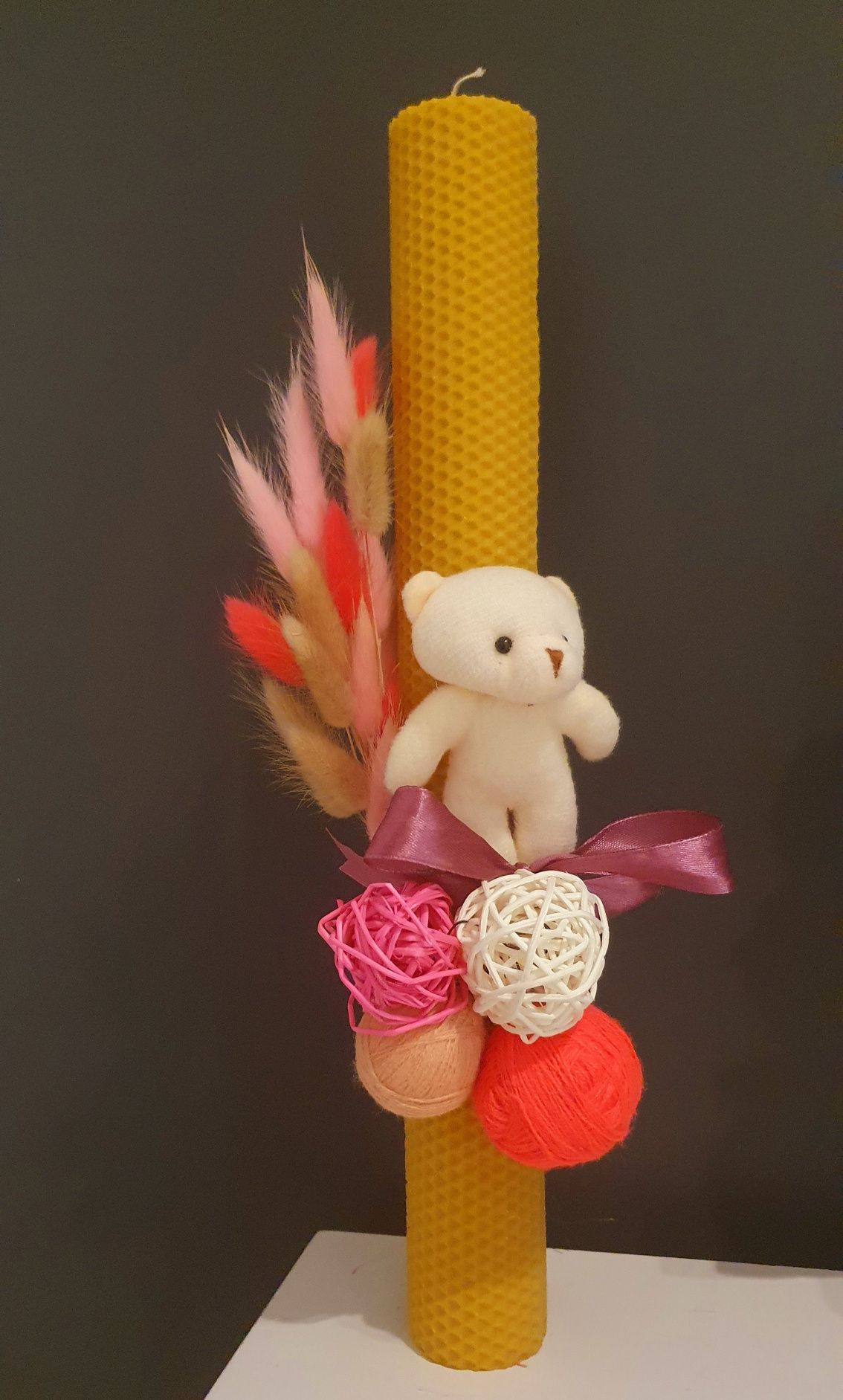 Lumânare din ceară naturală de albine, tip fagure, decor botez