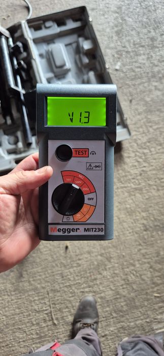 Tester  electric MEGGER  M IT 230