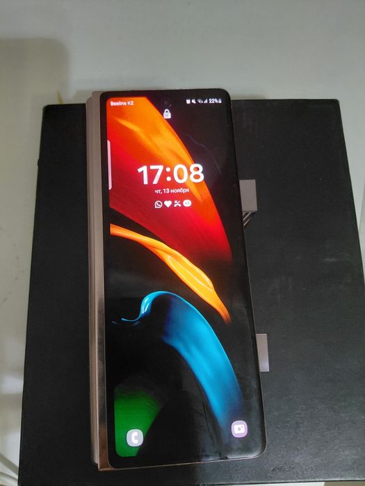 Продам  сотовый Samsung fold 2.