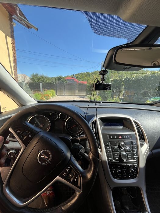 Opel astra j.