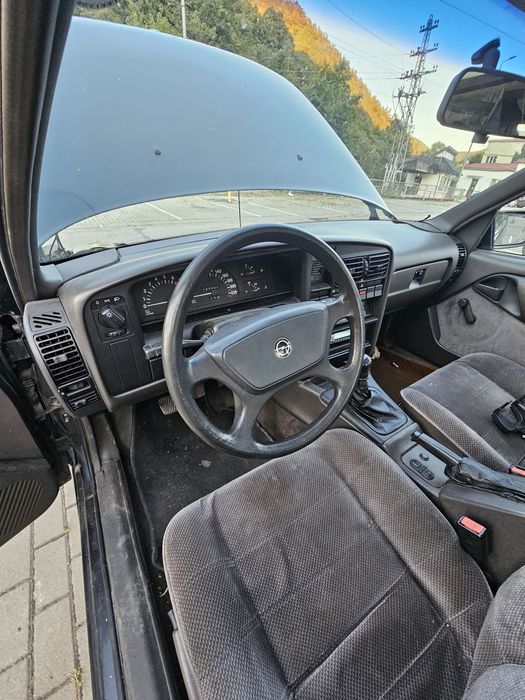 Opel Omega A 2.0i Diamond 1989 vând/ schimb