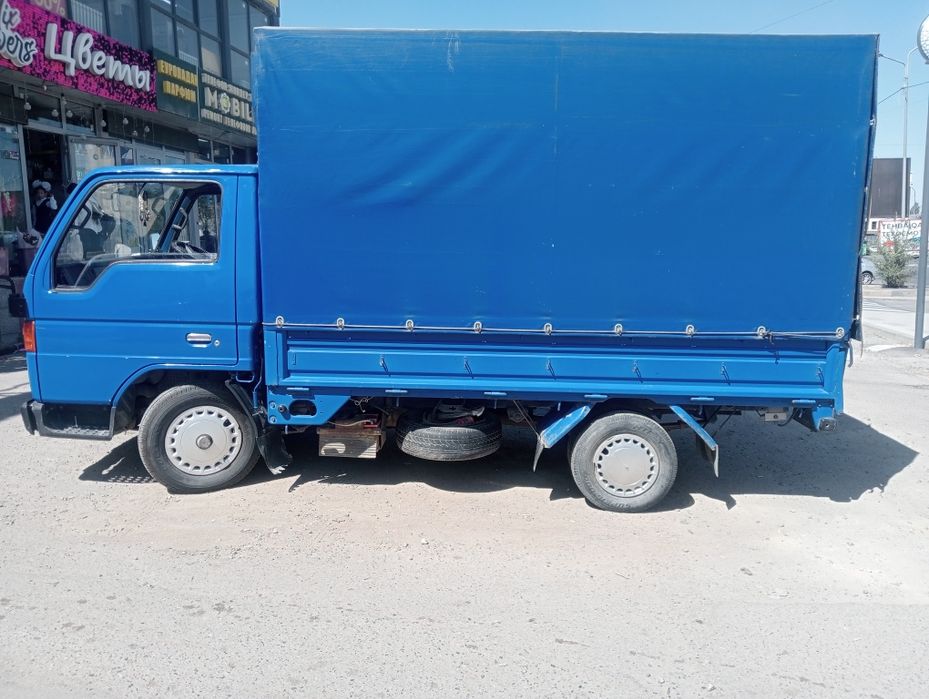 Продам авто Мазда Титан