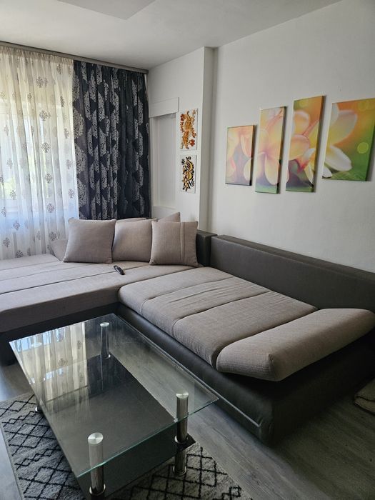 Închiriez apartament cu 2 camere Rogerius