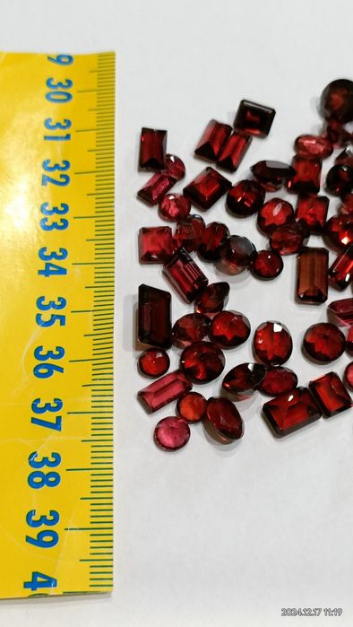 Vind granate Bohemia pentru bijuterii