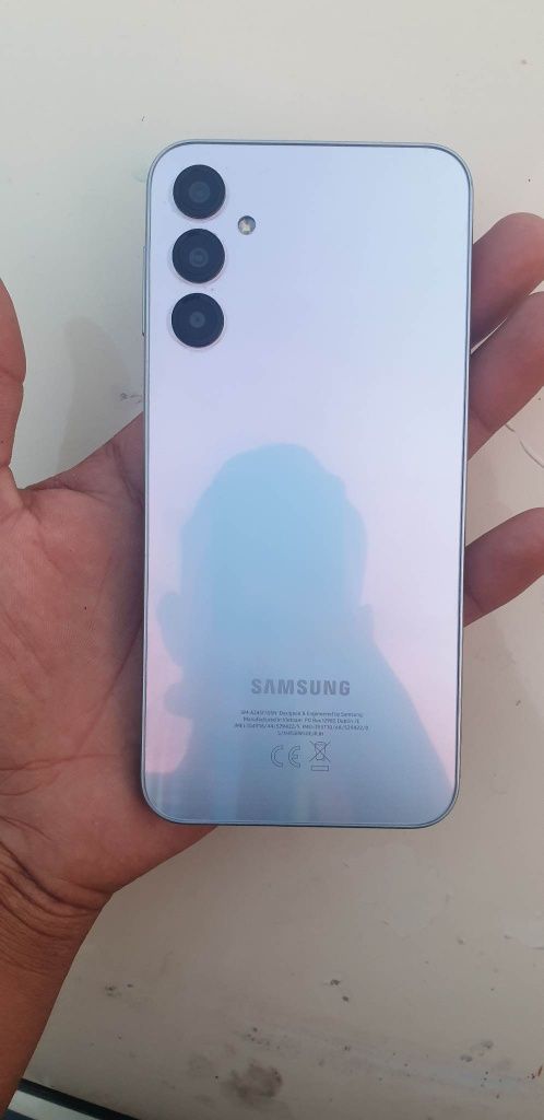 Samsung galaxya a 24