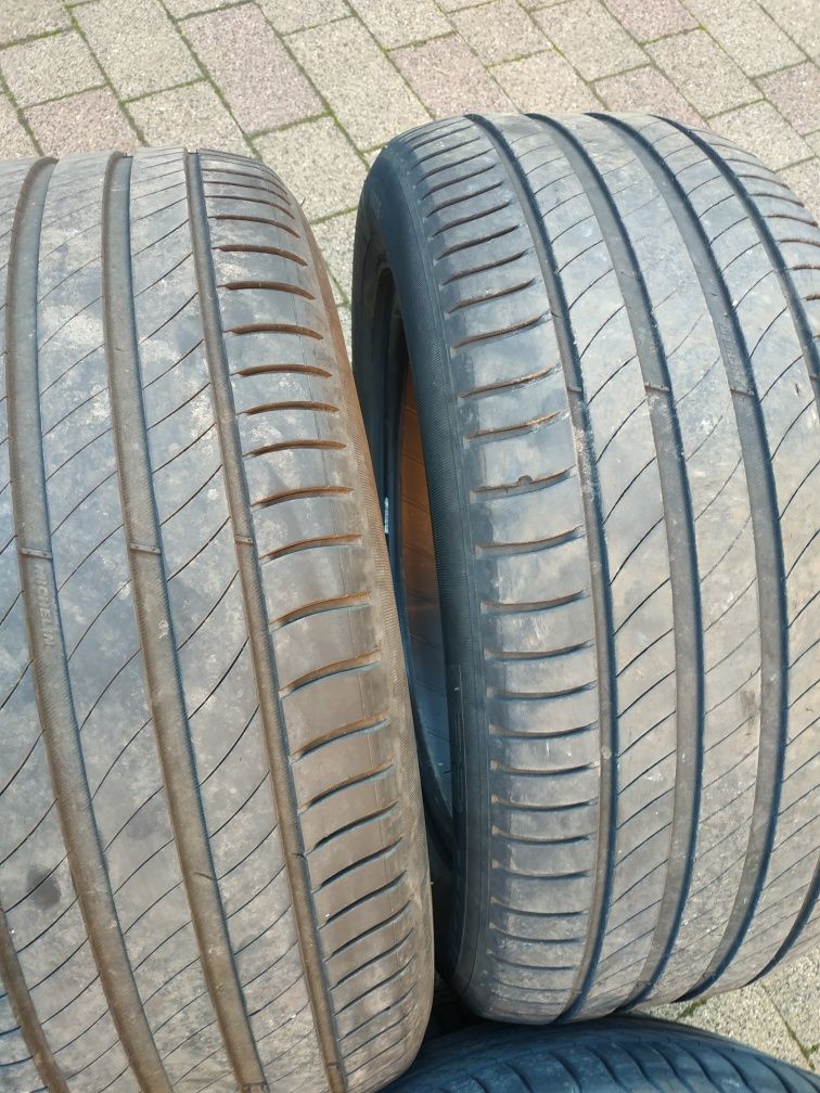 Vând set4 cauciucuri vară Michelin 235/55/R17