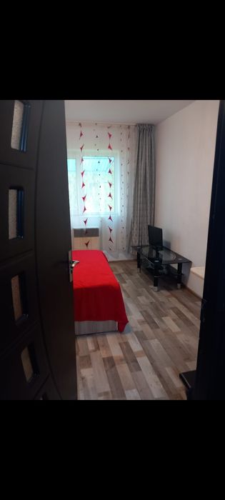 Vând garsonieră zona Laminorului