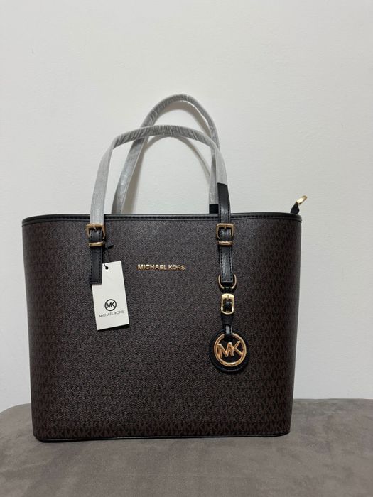 Vand geanta noua Michael Kors