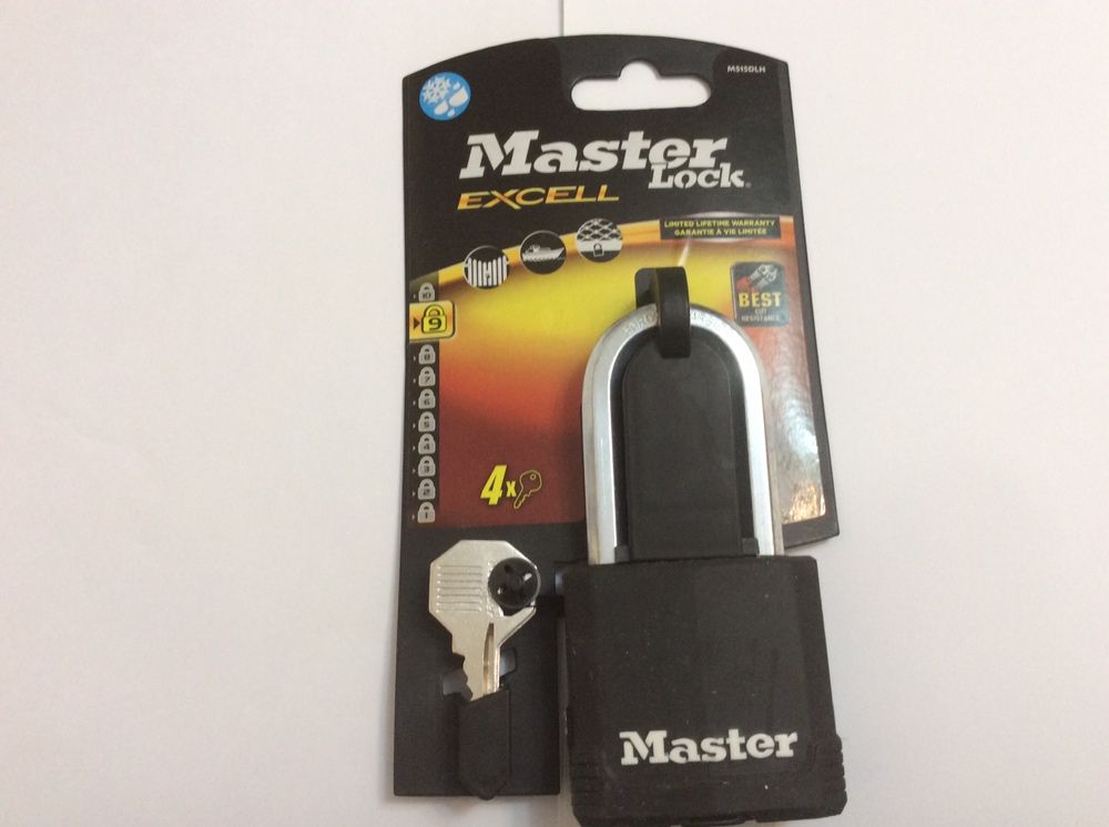 Lacat Master Lock M515EURDLH 9 mm corp laminat,nou