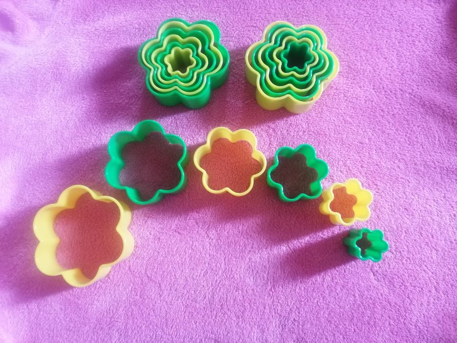 Set 6 forme/ decupaje flori aluat/ foietaj/ marțipan, mărimi diferite