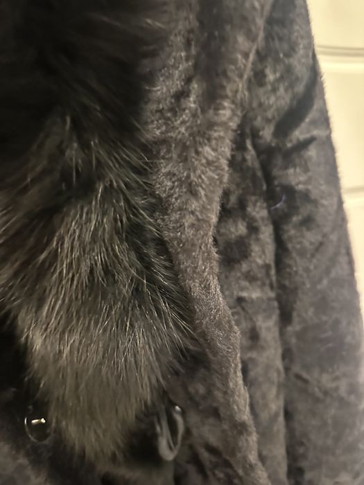 Черно палто