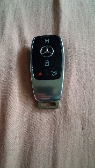 Ключ за мерцедес е 300