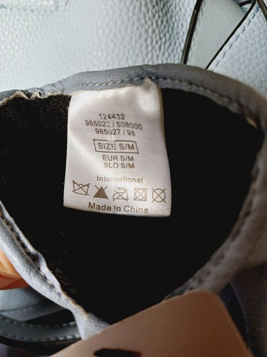 Комплект НОВИ - чанта, шапка,шал и ръкавици